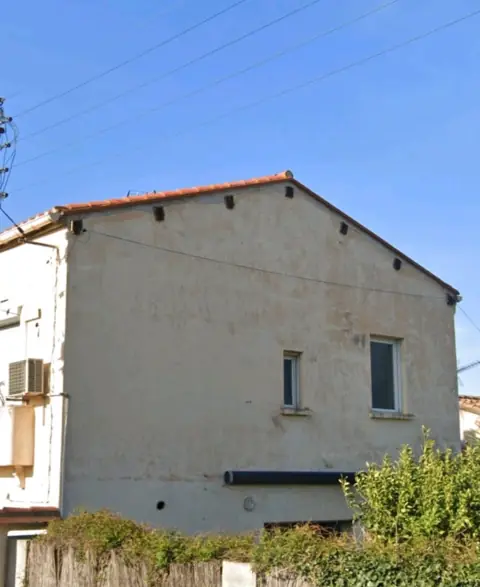 Avant : pignon de maison, avant intervention